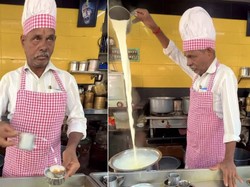 Nyentrik! Penjual Kopi Filter Ini Beratraksi saat Meracik Kopi