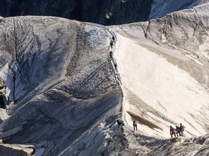 Ketinggian Atap Eropa Mont Blanc Menyusut, Apa Artinya? Ketinggian Atap Eropa Mont Blanc Menyusut, Apa Artinya?