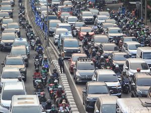 Nyaris 1 Juta Kendaraan dari Bodetabek Masuk ke Jakarta Setiap Hari Nyaris 1 Juta Kendaraan dari Bodetabek Masuk ke Jakarta Setiap Hari