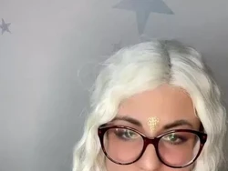 Wanita Dijuluki Snailfluencer, Jadi Kaya Raya Dengan Jualan Siput