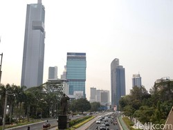 Heru Budi Bakal Temui Pengelola Gedung Swasta Bahas Water Mist Kurangi Polusi