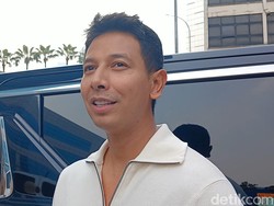 Sonny Septian Sigap Urus Rumah Tangga Usai Fairuz dan Anak Kena DBD