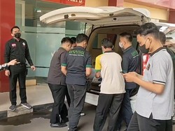 Jenazah Arist Merdeka Dibawa ke Rumduk RSPAD Gatot Subroto