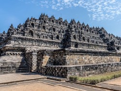7 Destinasi Wisata Saat Long Weekend Hari Raya Waisak 2024, Ada Borobudur!