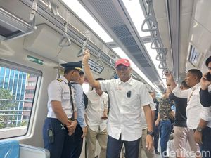 Dirut KAI Buka Suara Soal LRT Jabodebek Terlambat-Pintu Tak Presisi