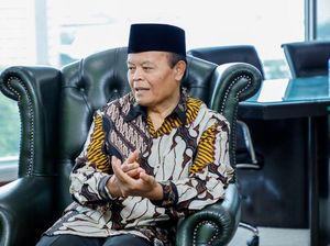 HNW Minta Pemerintah Kaji Ulang soal Kenaikan Biaya Ibadah Haji HNW Minta Pemerintah Kaji Ulang soal Kenaikan Biaya Ibadah Haji