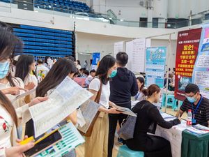 Kenapa China Rahasiakan Tingkat Pengangguran Kaum Muda?