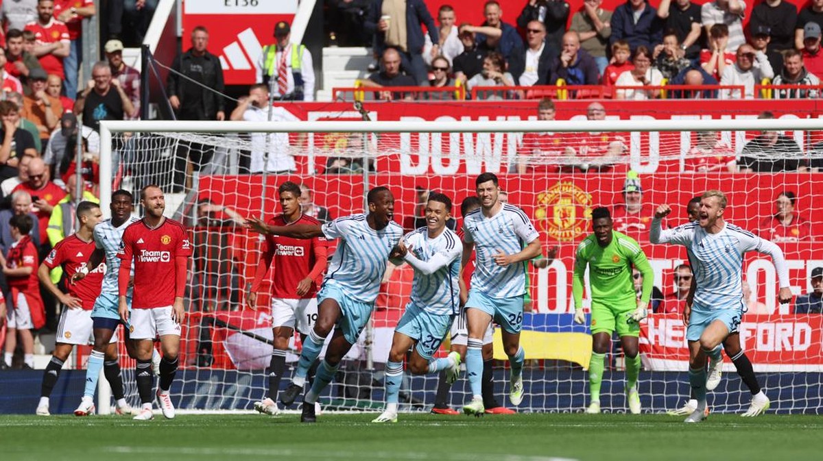 MU tertinggal 1-2 dari Nottingham Forest di babak pertama. (Foto: REUTERS/PHIL NOBLE)