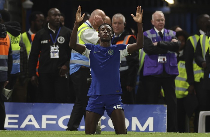 Chelseas Nicolas Jackson reacts after scoring his sides third goal during the English Premier League soccer match between Chelsea and Luton Town at Stamford Bridge stadium in London, Saturday, Aug. 26, 2023. (AP Photo/Ian Walton)