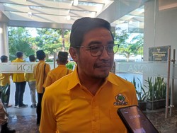 Sekjen Projo Nyaleg Lewat Golkar, Sinyal Jokowi Dukung Prabowo Menguat?