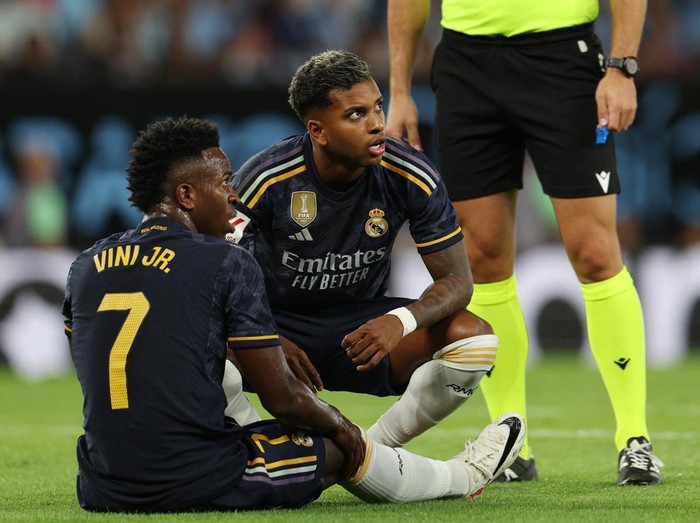 Soccer Football - LaLiga - Celta Vigo v Real Madrid - Estadio de Balaidos, Vigo, Spain - August 25, 2023 Real Madrids Vinicius Junior and Real Madrids Rodrygo during the match REUTERS/Violeta Santos Moura