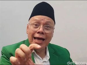 Profil Bachrudin Nasori, Anggota DPR yang Tarik Lagi Mobil Bantuan PCNU Tegal Profil Bachrudin Nasori, Anggota DPR yang Tarik Lagi Mobil Bantuan PCNU Tegal