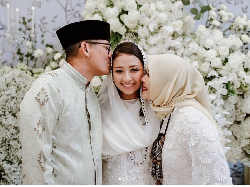 Lihat Lagi Momen Haru Sandiaga Uno Lepas Putrinya ke Jenjang Pernikahan