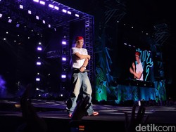 Fanservice Klimaks BeWhy hingga Siram Air di Panggung Ass Vol. 2 Day 1