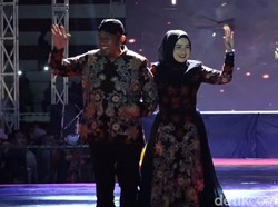 Bak Model, Bupati Fauzi dan Istri Berlenggak-lenggok di Sumenep Batik Festival