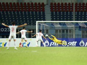 Puji-puji Erick Thohir ke Ernando Ari: Kiper Masa Depan