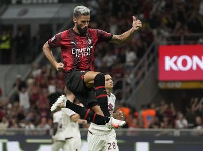 Giroud Brace, AC Milan Menang Telak Atas Torino