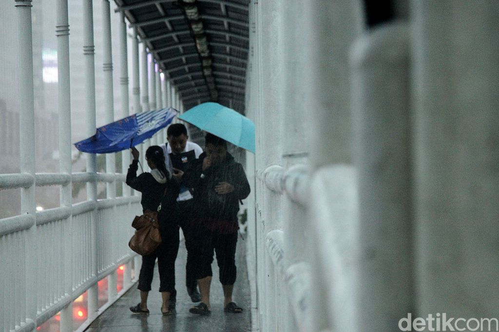 Ilustrasi cuaca hujan