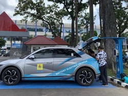 Anti Ngebul, PLN Pakai 325 Mobil & 1.500 Motor Listrik Buat Kendaraan Dinas