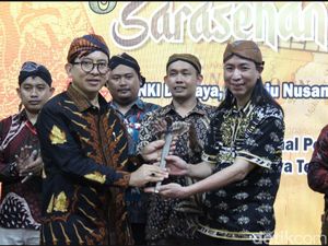 Fadli Zon Kagum Lihat Keris Pusaka Blora: Luar Biasa Ya