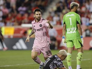 Messi Batal Istirahat, Inter Miami Akhiri Puasa Kemenangan di MLS Messi Batal Istirahat, Inter Miami Akhiri Puasa Kemenangan di MLS