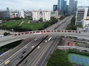 LRT Jabodebek Jelang Operasi Besok