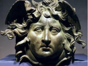 Medusa: Tokoh Mitologi Yunani yang Jadi Istilah Populer di TikTok Medusa: Tokoh Mitologi Yunani yang Jadi Istilah Populer di TikTok