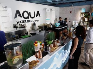 Menikmati Sensasi Kafe Air Mineral di Dubai