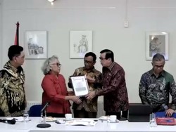 Menkum Beri Treatment Khusus ke Eksil Korban 65: Multiple Entry Visa