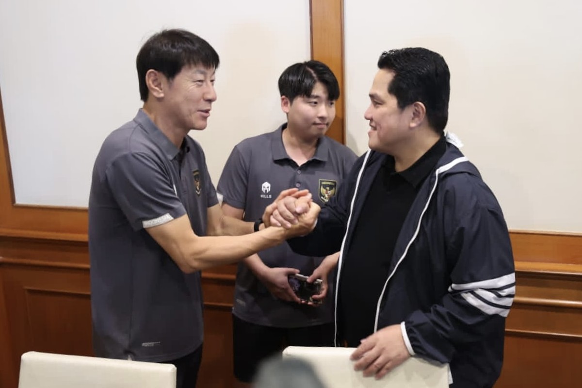 Foto: Pelatih Timnas Indonesia Shin Tae-yong dan Ketum PSSI Erick Thohir. (Dok. PSSI)