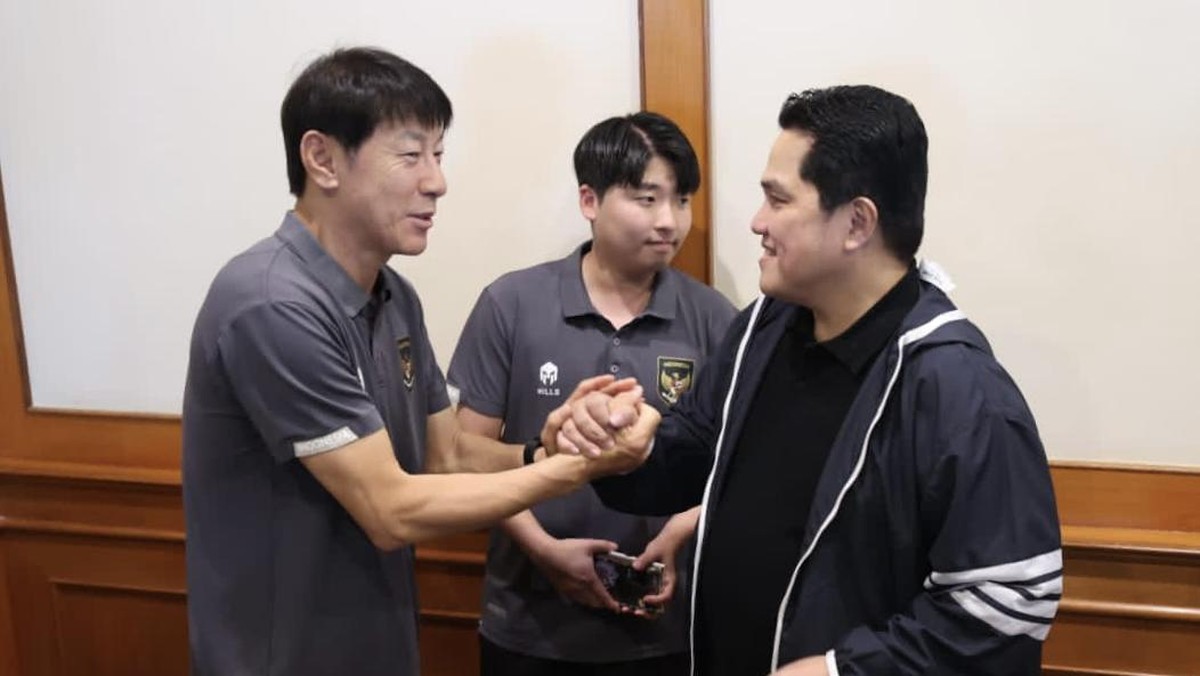 Foto: Pelatih Timnas Indonesia Shin Tae-yong dan Ketum PSSI Erick Thohir. (Dok. PSSI)