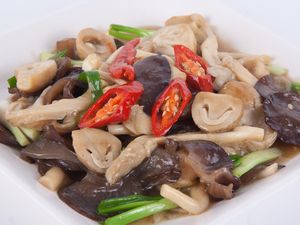 Resep Tumis 3 Jamur Bumbu Bawang yang Sederhana dan Segar Resep Tumis 3 Jamur Bumbu Bawang yang Sederhana dan Segar