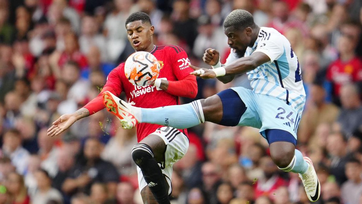 Marcus Rashford disebut diving saat Manchester United kalahkan Nottingham Forest. (Foto: AP/Jon Super)