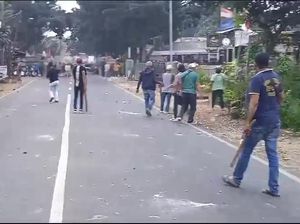 Dipicu Penarikan Motor, Dua Kelompok Massa Tawuran di Sukmajaya Depok Dipicu Penarikan Motor, Dua Kelompok Massa Tawuran di Sukmajaya Depok