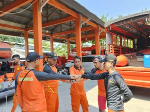 4 Nelayan di Larantuka Diterjang Gelombang, 1 Hilang