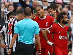 Trent Blunder, Van Dijk Kartu Merah, Liverpool Tertinggal 0-1 dari Newcastle