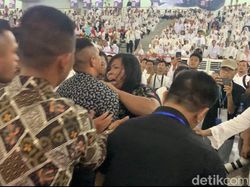 Paspampres Larang Jurnalis Rekam Wanita Rusuh Saat Jokowi Datang di Medan