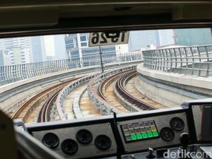 Review Jujur Penumpang Jajal LRT: Nyaman, tapi Pengereman Menghentak