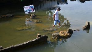 Batu Malin Kundang di Padang Terendam Banjir