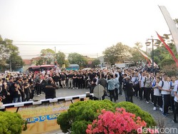 Gelar Aksi di Kampus, Mahasiswa FKOR dan BEM UNS Perang Argumen