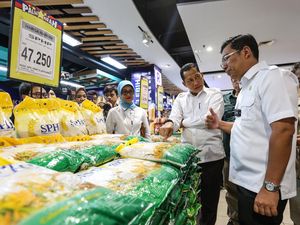 Buwas Grebek Pasar Pantau Stok Beras