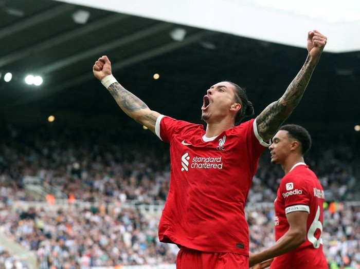 Soccer Football - Premier League - Newcastle United v Liverpool - St James' Park, Newcastle, Britain - August 27, 2023 Liverpool's Darwin Nunez celebrates scoring their first goal REUTERS/Scott Heppell EDITORIAL USE ONLY. No use with unauthorized audio, video, data, fixture lists, club/league logos or 'live' services. Online in-match use limited to 75 images, no video emulation. No use in betting, games or single club /league/player publications.  Please contact your account representative for further details.     TPX IMAGES OF THE DAY