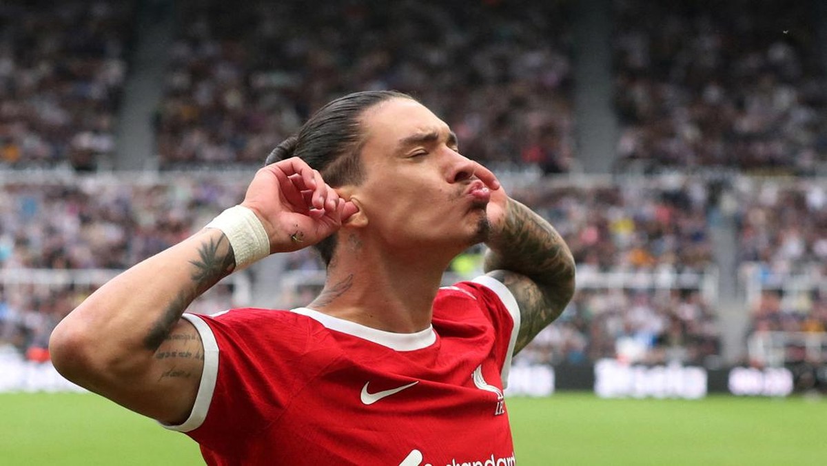 Darwin Nunez lebih tajam musim ini? (Foto: REUTERS/SCOTT HEPPELL)