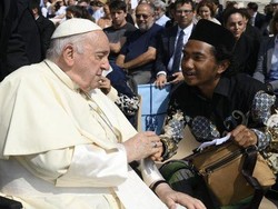 Cerita Anak Tukang Kopi Kuliah Hubungan Antaragama hingga Ketemu Paus di Vatikan