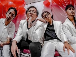 for Revenge Merayakan Patah Hati dengan Orkestra