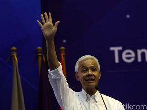 Ganjar Pranowo Muncul di Tayangan Azan Stasiun TV, Ini Kata PDIP Ganjar Pranowo Muncul di Tayangan Azan Stasiun TV, Ini Kata PDIP