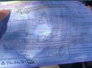 Oknum Polisi Minta Pemobil Bayar Tilang ke Rekening Pribadi, Ngaku Cuma Bantu Oknum Polisi Minta Pemobil Bayar Tilang ke Rekening Pribadi, Ngaku Cuma Bantu