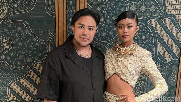 Ivan Gunawan yang akan menampilkan koleksi wastra Indonesia di New York Fashion Week.