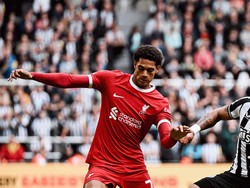 Jarell Quansah Bisa Jadi Solusi Krisis Bek Tengah Liverpool