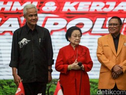 Ganjar Jelaskan Alasan Pakai Kemeja Hitam saat Sambut OSO di DPP PDIP